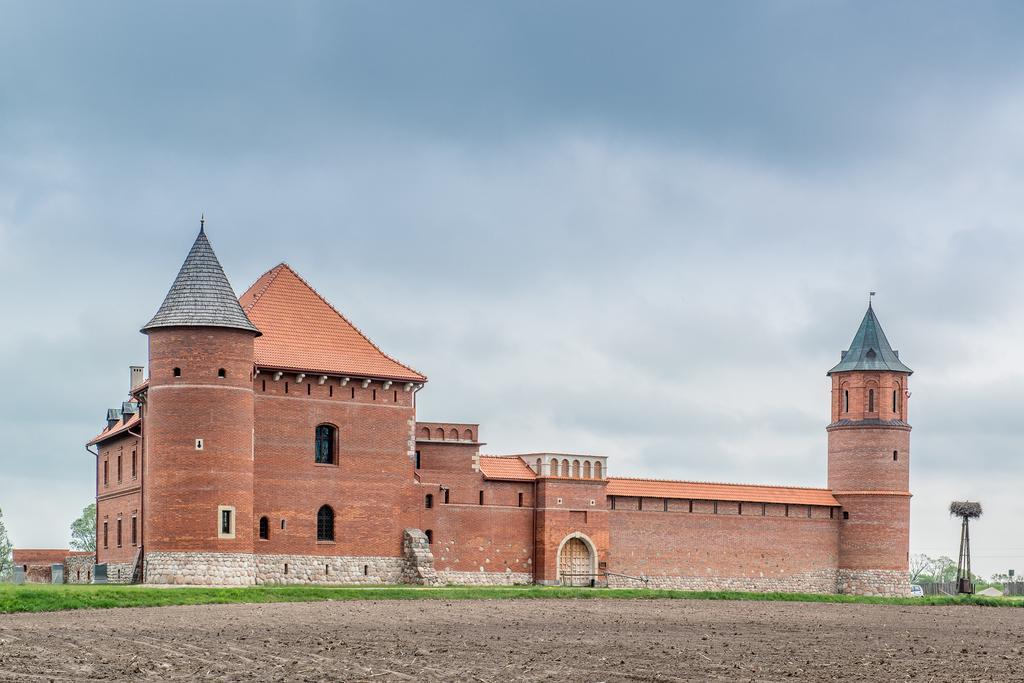 Готель Zamek W Tykocinie Екстер'єр фото